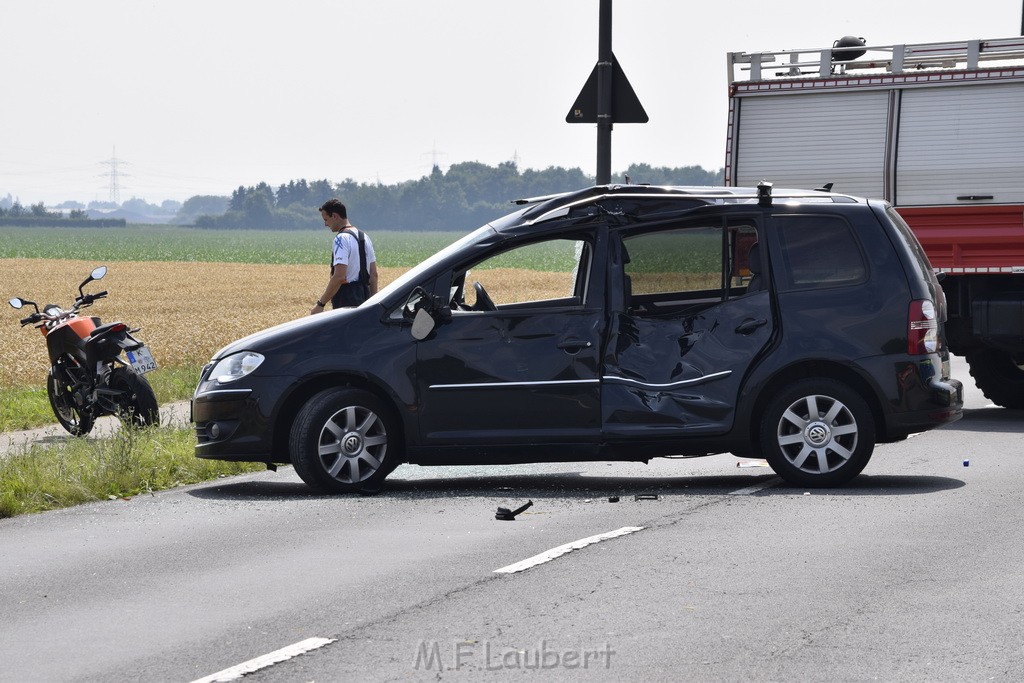 Schwerer Krad Pkw Unfall Koeln Porz Libur Liburer Landstr (Krad Fahrer nach Tagen verstorben) P067.JPG - Miklos Laubert